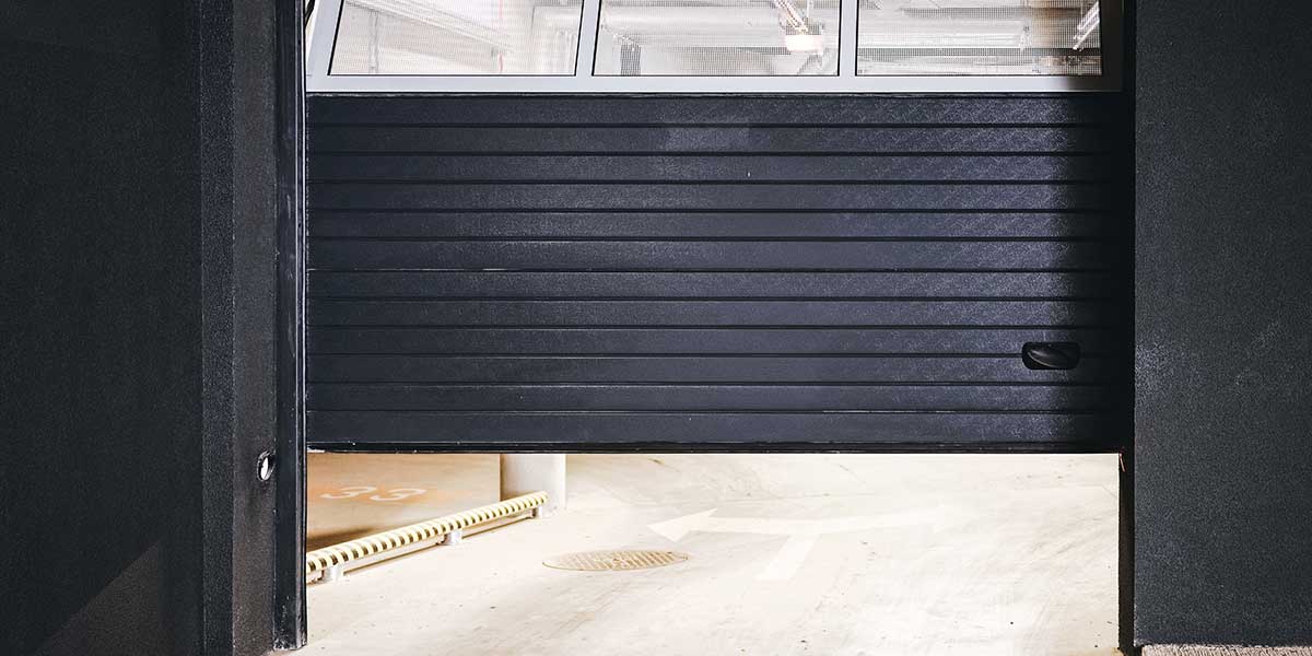 why wont my garage door close